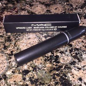 NEW MAC Cosmetics Upward Lash Mascara - Black